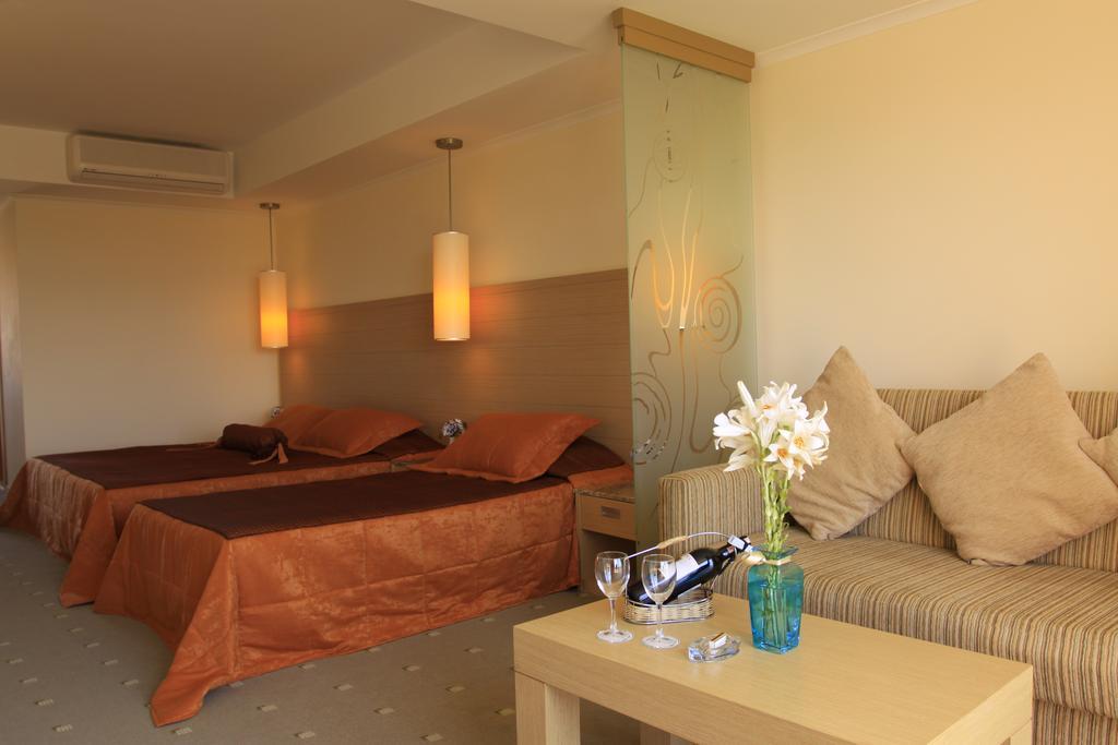 Sealight Resort Hotel Kusadasi Ruang foto