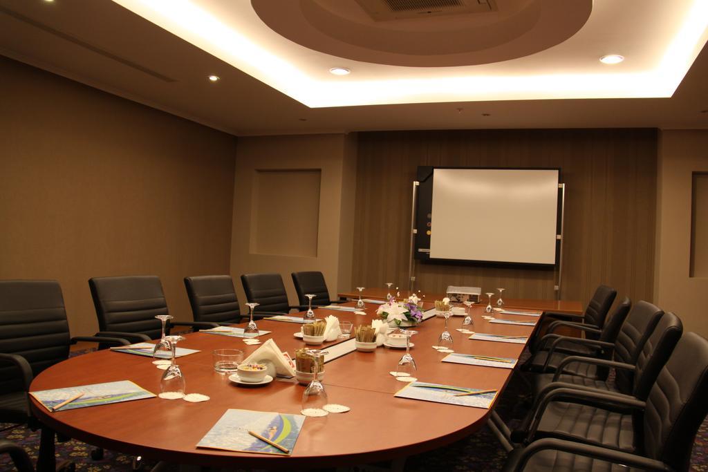 Sealight Resort Hotel Kusadasi Bagian luar foto