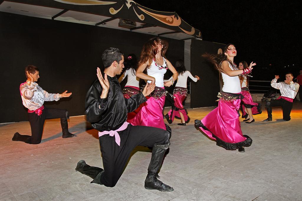 Sealight Resort Hotel Kusadasi Bagian luar foto